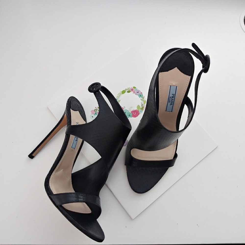 NWOT Authentic PRADA  Leather heels.